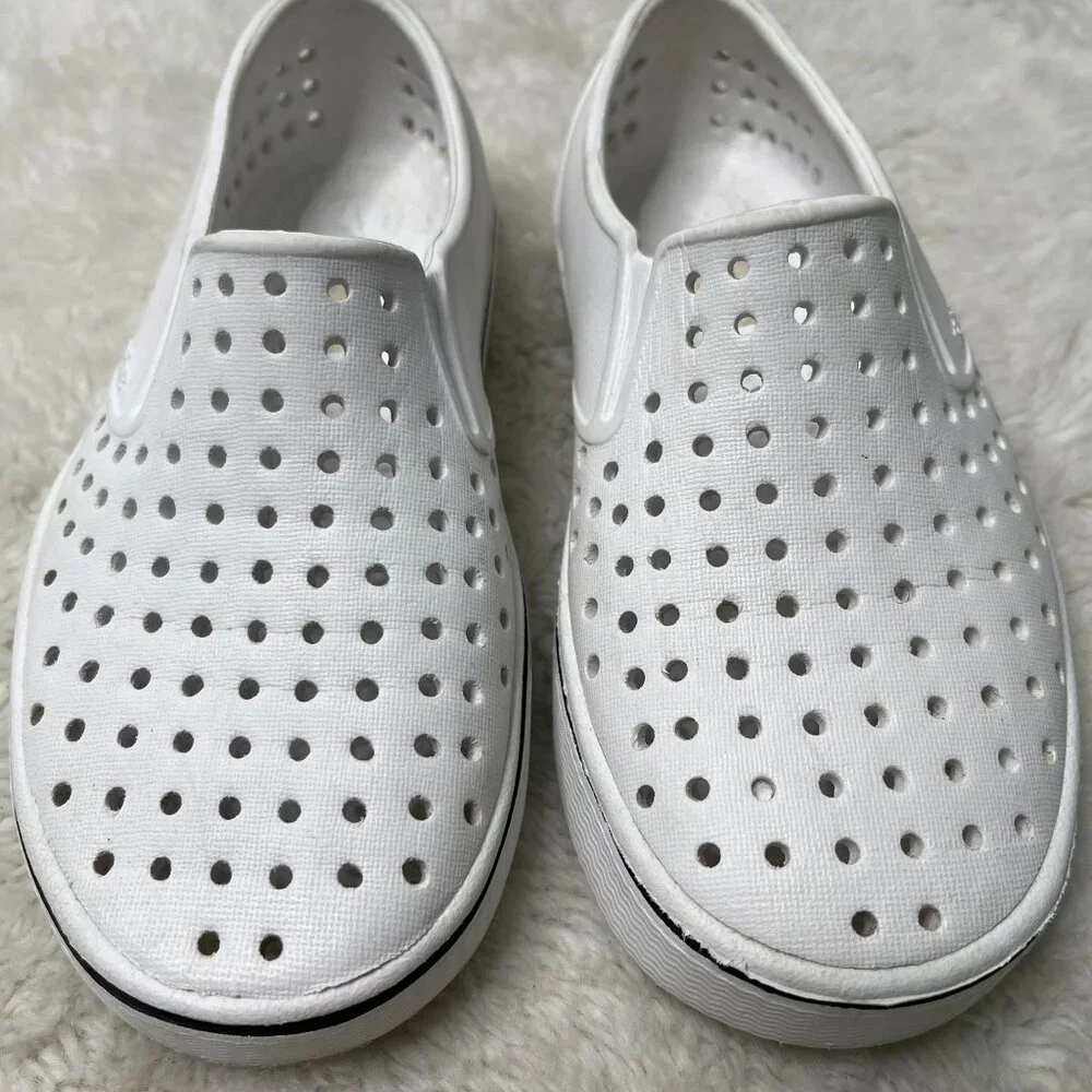 Native Kids White Miles EVA Foam Slip-On Sneakers Shoes Size 1